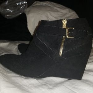 black ankle booties